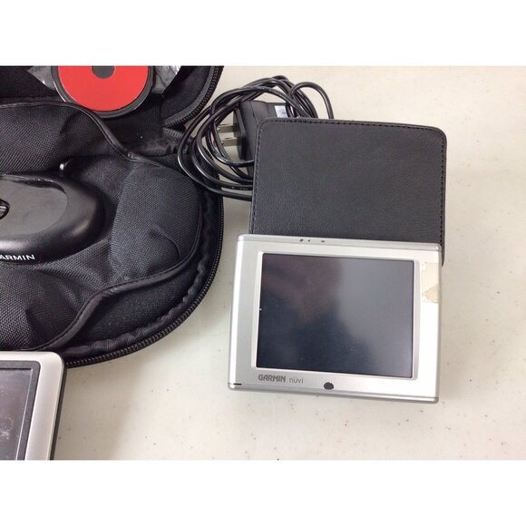 Garmin Nuvi Bundle GPS Navigation Bluetooth W/ Charger Mount USB - Picture 2 of 9